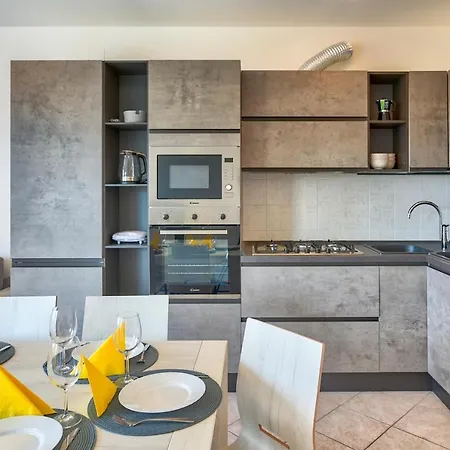 Eki Apartament *